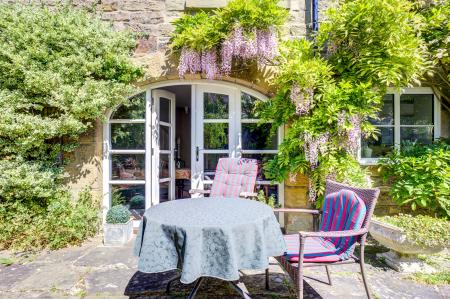 External Courtyard (3)