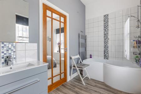 A24 - 9 Cator, Stoke