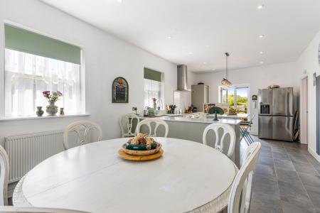 A12 - 9 Cator, Stoke