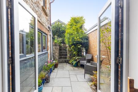 A10 - 3 Somerset Pla