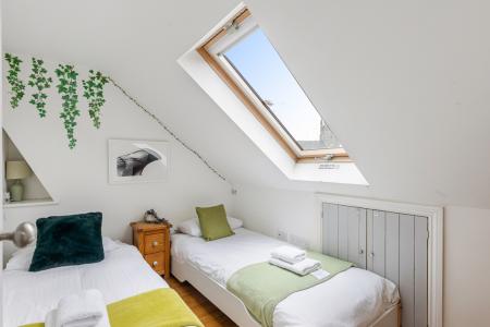 A15 - 3 Somerset Pla