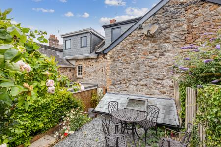 A03 - 3 Somerset Pla