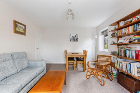 A12 - 8 The Cedars T