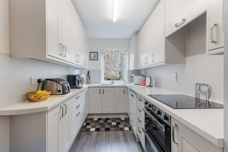 A17 - 8 The Cedars T