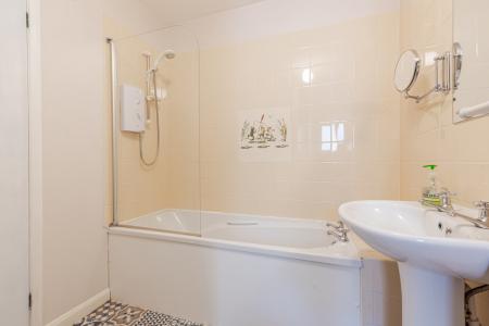 A21 - 8 The Cedars T