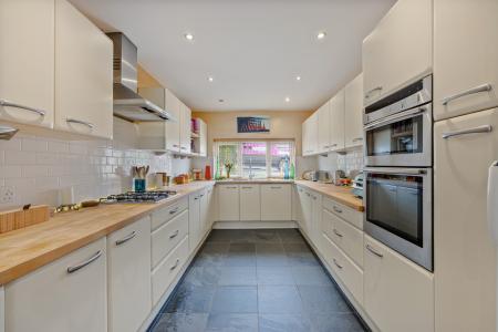 A13 - 15 Droridge Da