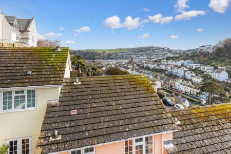 A09 - 15 Town Close,