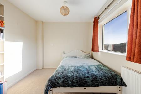 21 Bedroom 2 18 High