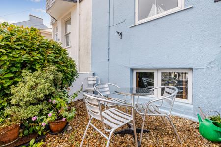 22 Family Bathroom 6