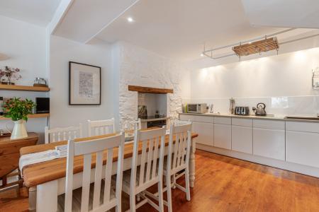 10 Kitchen Dining  6