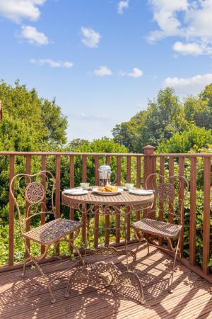 9 Sitting Room 30 St