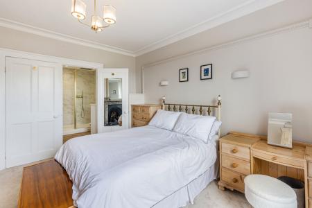 6 Front Terrace Wind