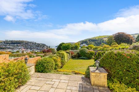 18 Sitting Room View