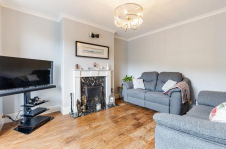 16 Sitting Room 7 Br