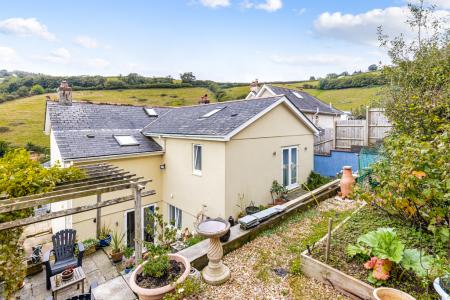 19 Bedroom 2  7 Broa