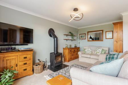 22 Entrance & Stairs