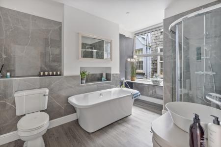 A09 - Flat 1a Church