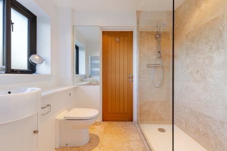 22 Shower Room Dartw