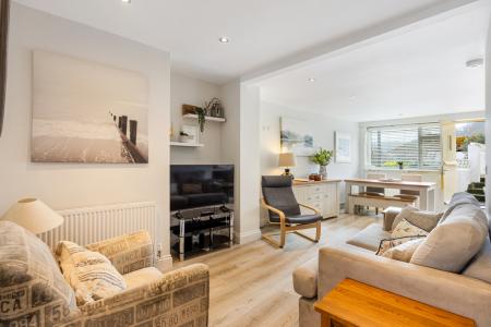 11 11A Smith St Kitc