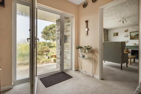 11 Entrance Hall.JPG