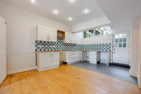 9 Kitchen Dining Roo