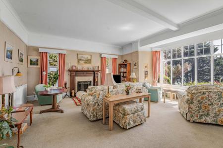 14 Breakfast Room Te