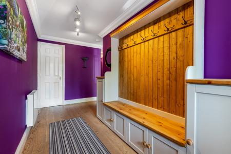 5 Entrance Hall