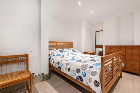 29 Bedroom.JPG