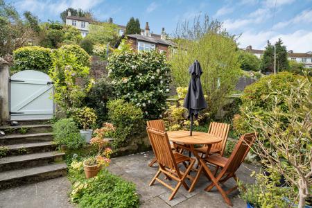 14 Rear Courtyard.JP