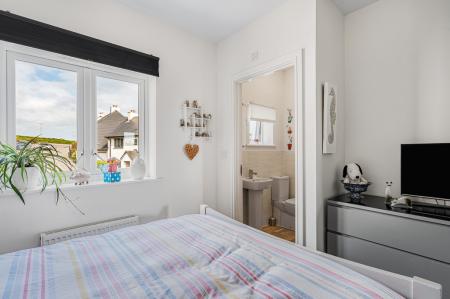 17 Bedroom.JPG