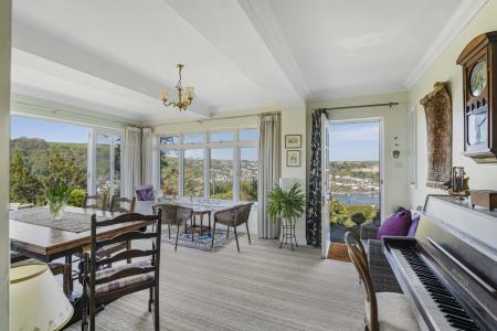 54 Dining Room.JPG