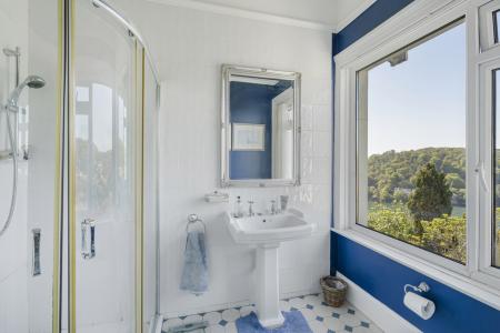 43 En Suite.JPG