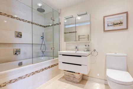 28 En Suite
