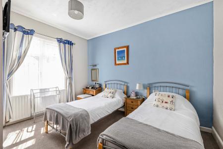 28 Twin Bedroom.JPG