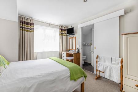26 Bedroom.JPG