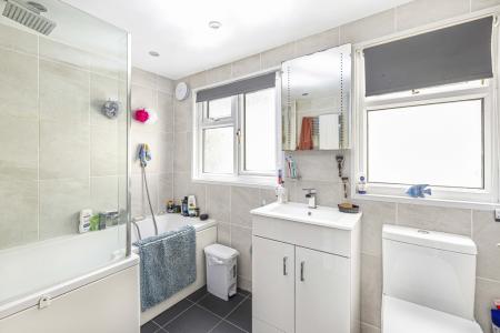 10 Bathroom.JPG