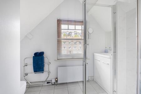 10 Shower Room.JPG