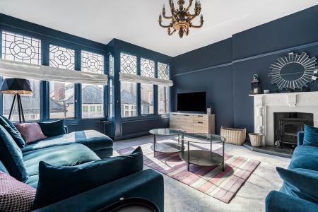 15 Bedroom.JPG