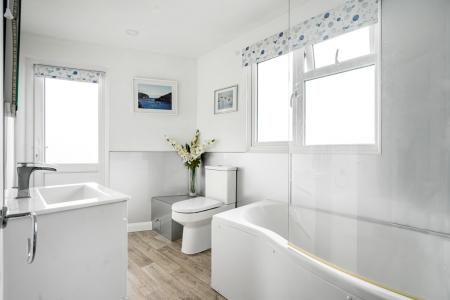 16 Bathrom