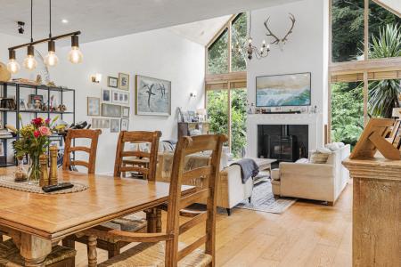 53 Dining & Living A