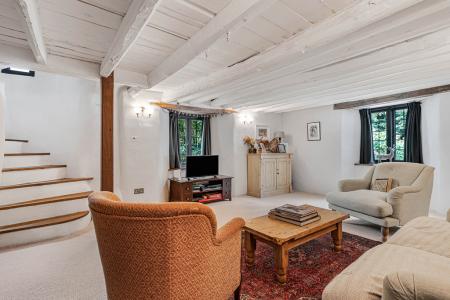 39 Sitting Room.JPG