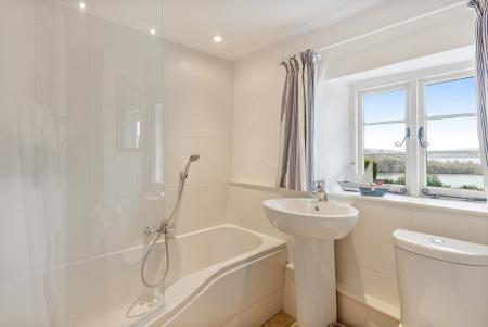 20 Bathroom