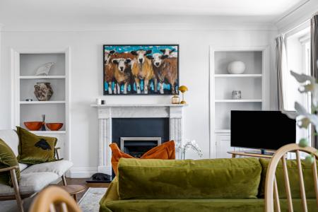47 Living Room.JPG