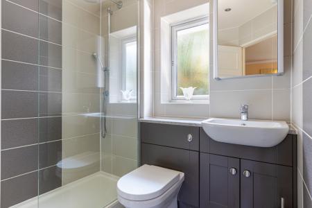 25 Shower Room