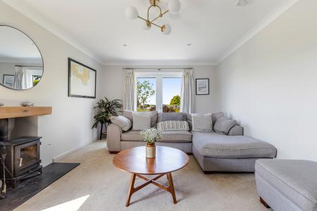 10 Sitting Room