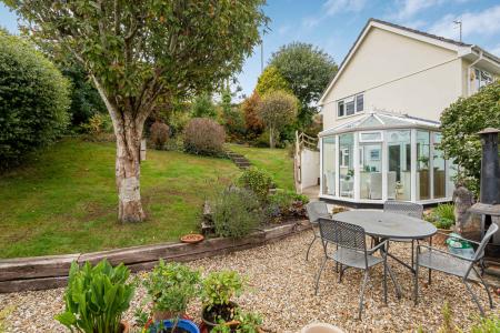 6 Rear Garden.JPG