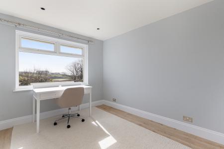 A24 - 1 Wingfield Th