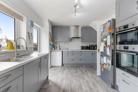 A17 - 2 Woodlands, C