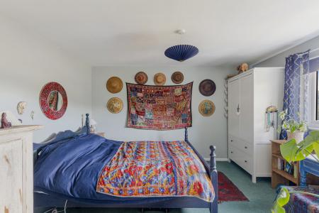 A22 - 3 Crispin Road