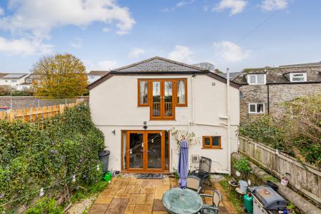 A03 - Bay Tree Cotta